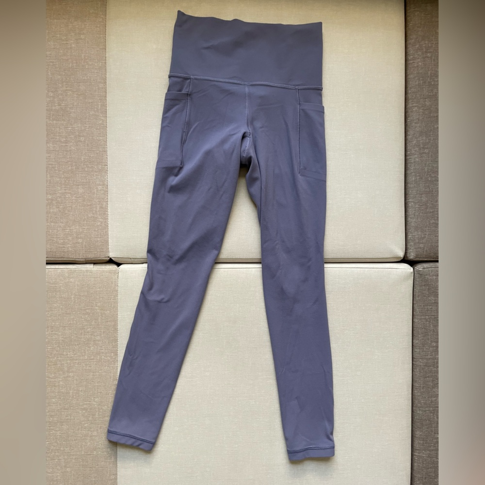 Salutation Stash Pocket High Rise 7/8 Legging